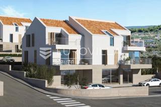 Business premises - Sale - SPLITSKO-DALMATINSKA - BRAČ - SUPETAR