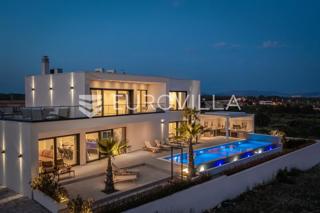 Haus - Verkauf - ŠIBENSKO-KNINSKA - VODICE - VODICE