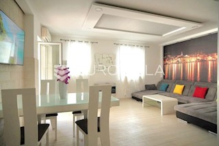 Flat - Sale - SPLITSKO-DALMATINSKA - MAKARSKA - MAKARSKA