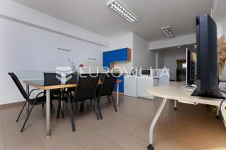 Geschäftsraum - Miete - PRIMORSKO-GORANSKA - RIJEKA - BRESTOVICE