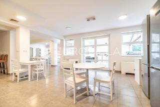 Kuća - Prodaja - GRAD ZAGREB - ZAGREB - TREŠNJEVKA