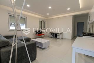 Geschäftsraum - Miete - POŽEŠKO-SLAVONSKA - POŽEGA - POŽEGA