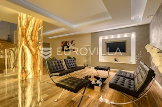 Haus - Verkauf - ISTARSKA - ROVINJ - ROVINJSKO SELO