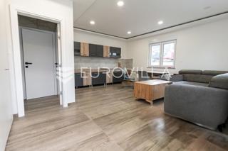 Geschäftsraum - Miete - POŽEŠKO-SLAVONSKA - POŽEGA - POŽEGA