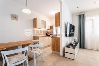 Wohnung - Miete - SPLITSKO-DALMATINSKA - TROGIR - TROGIR