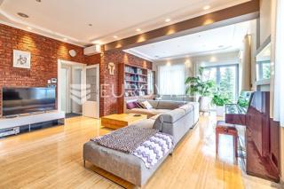 Haus - Verkauf - ZAGREBAČKA - SVETA NEDELJA - SVETA NEDELJA