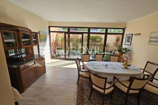 Haus - Verkauf - GRAD ZAGREB - ZAGREB - LAŠĆINA