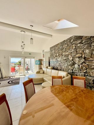 Haus - Verkauf - ŠIBENSKO-KNINSKA - VODICE - VODICE