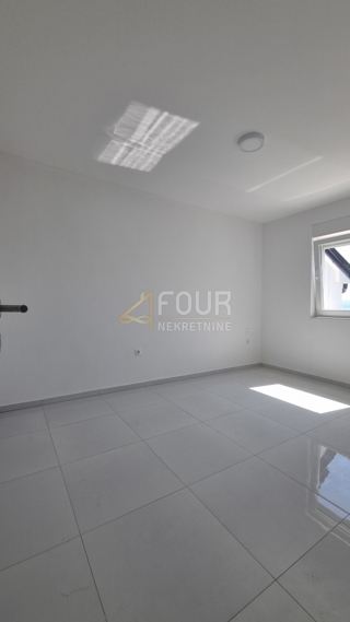 Wohnung - Verkauf - PRIMORSKO-GORANSKA - CRIKVENICA - CRIKVENICA