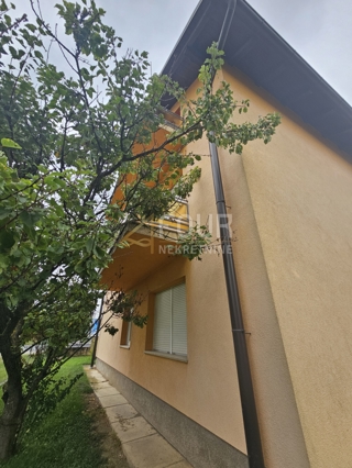 Haus - Verkauf - GRAD ZAGREB - ZAGREB - PREČKO