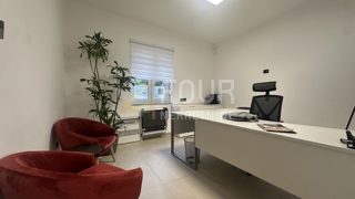 Geschäftsraum - Miete - PRIMORSKO-GORANSKA - RIJEKA - PEHLIN