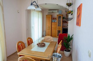 Wohnung - Verkauf - SPLITSKO-DALMATINSKA - MAKARSKA - MAKARSKA