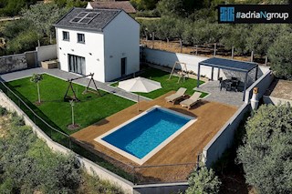 Kuća - Prodaja - SPLITSKO-DALMATINSKA - KAŠTELA - KAŠTEL SUĆURAC