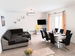 Haus - Verkauf - SPLITSKO-DALMATINSKA - PODSTRANA - PODSTRANA