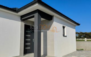 Haus - Verkauf - ISTARSKA - MARČANA - MARČANA