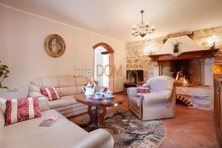 Haus - Verkauf - ISTARSKA - MARČANA - MARČANA