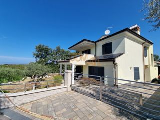 Haus - Verkauf - ISTARSKA - ROVINJ - ROVINJSKO SELO