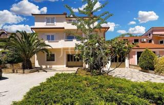 Haus - Verkauf - ISTARSKA - PULA - PULA