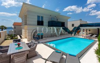 Haus - Verkauf - PRIMORSKO-GORANSKA - CRIKVENICA - CRIKVENICA