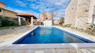 Haus - Verkauf - PRIMORSKO-GORANSKA - KRK - MALINSKA