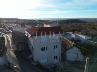 Haus - Verkauf - PRIMORSKO-GORANSKA - CRIKVENICA - JADRANOVO