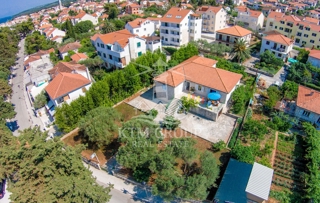 Haus - Verkauf - SPLITSKO-DALMATINSKA - BRAČ - SUPETAR