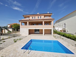 Haus - Verkauf - PRIMORSKO-GORANSKA - KRK - KRK