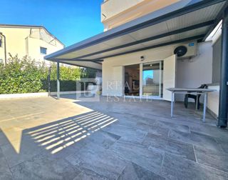 Wohnung - Verkauf - PRIMORSKO-GORANSKA - CRIKVENICA - CRIKVENICA