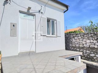 Haus - Verkauf - PRIMORSKO-GORANSKA - CRIKVENICA - JADRANOVO