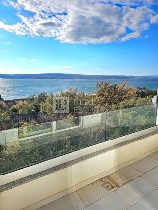 Wohnung - Verkauf - PRIMORSKO-GORANSKA - CRIKVENICA - CRIKVENICA