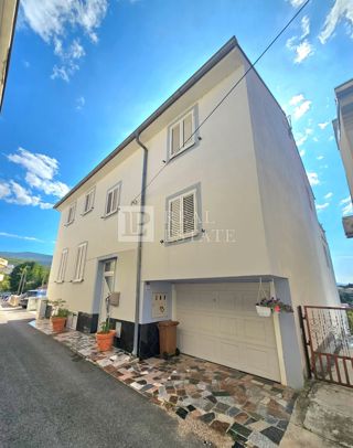 Haus - Verkauf - PRIMORSKO-GORANSKA - CRIKVENICA - CRIKVENICA