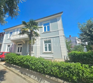 Haus - Verkauf - PRIMORSKO-GORANSKA - CRIKVENICA - CRIKVENICA