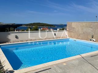 Haus - Verkauf - ŠIBENSKO-KNINSKA - ROGOZNICA - ROGOZNICA