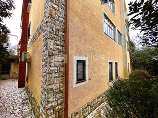 Kuća - Prodaja - PRIMORSKO-GORANSKA - CRIKVENICA - CRIKVENICA