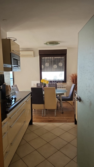 Wohnung - Miete - PRIMORSKO-GORANSKA - RIJEKA - RIJEKA