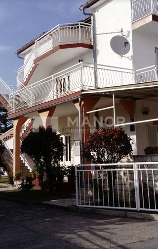 Haus - Verkauf - PRIMORSKO-GORANSKA - CRIKVENICA - JADRANOVO