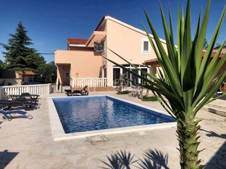 Haus - Verkauf - ŠIBENSKO-KNINSKA - VODICE - ČISTA MALA