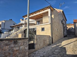 House - Rent - ŠIBENSKO-KNINSKA - MURTER - JEZERA