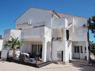 Haus - Verkauf - PRIMORSKO-GORANSKA - KRK - MALINSKA