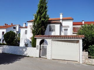 Haus - Verkauf - PRIMORSKO-GORANSKA - KRK - MALINSKA