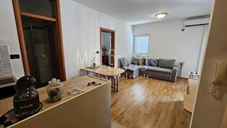 Wohnung - Verkauf - PRIMORSKO-GORANSKA - NOVI VINODOLSKI - NOVI VINODOLSKI