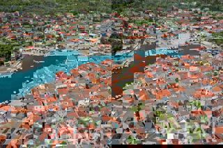 Haus - Verkauf - SPLITSKO-DALMATINSKA - STARI GRAD - STARI GRAD