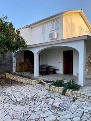 Haus - Verkauf - PRIMORSKO-GORANSKA - KRK - DOBRINJ