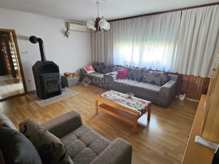 Wohnung - Verkauf - PRIMORSKO-GORANSKA - NOVI VINODOLSKI - NOVI VINODOLSKI