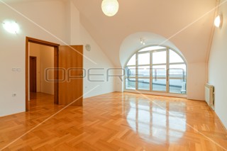 Poslovni prostor - Najam - GRAD ZAGREB - ZAGREB - MALEŠNICA