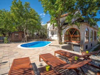 Haus - Verkauf - PRIMORSKO-GORANSKA - KRK - PUNAT