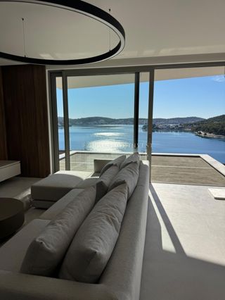 Flat - Sale - ŠIBENSKO-KNINSKA - ROGOZNICA - ROGOZNICA