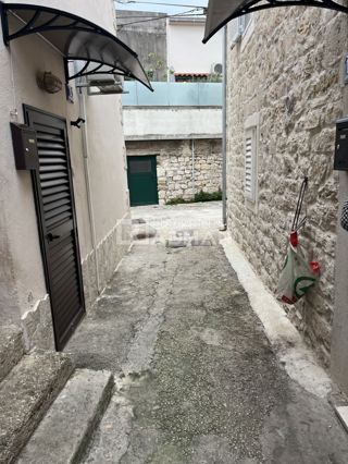 House - Sale - SPLITSKO-DALMATINSKA - KAŠTELA - KAŠTEL KAMBELOVAC