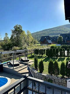 Haus - Verkauf - LIČKO-SENJSKA - PLITVIČKA JEZERA - KORENICA