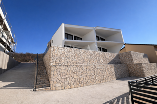 Haus - Verkauf - PRIMORSKO-GORANSKA - CRIKVENICA - JADRANOVO